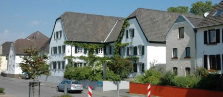 Sie suchen Immobilien in Wiesdorf? Bei uns finden Sie Häuser oder Eigentumswohnungen aus allen 13 Leverkusener Stadtteilen.
